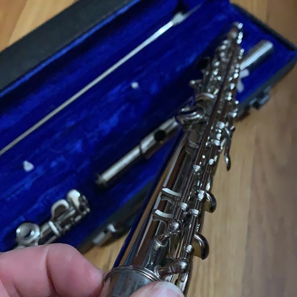 nickel-plated flute with case and cleaning rod. - Picture 4 of 4